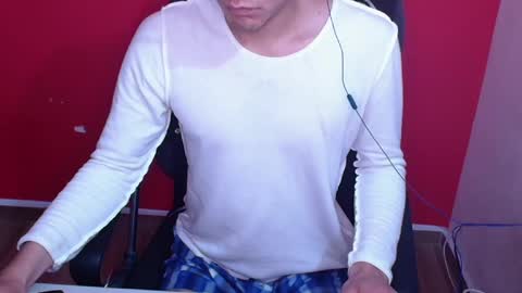 kael_art_d online show from 10/23/25, 05:44