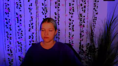 Snapshot of kaela_spell_ chatting on 09/18/25, 05:31 kaela_spell_ online show from 09/18/25, 05:31