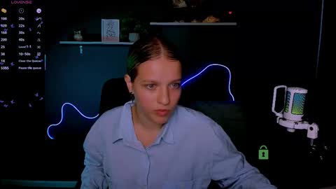 kaela_spell_ online show from 10/10/25, 01:21