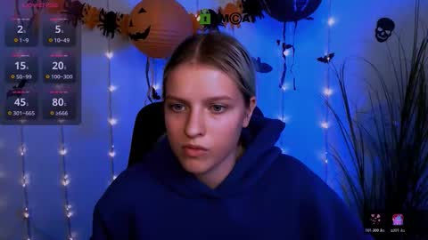 kaela_spell_ online show from 10/30/25, 08:20