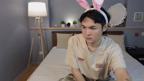 Snapshot of kaelix1 chatting on 09/23/25, 05:05 Felix online show from 09/23/25, 05:05