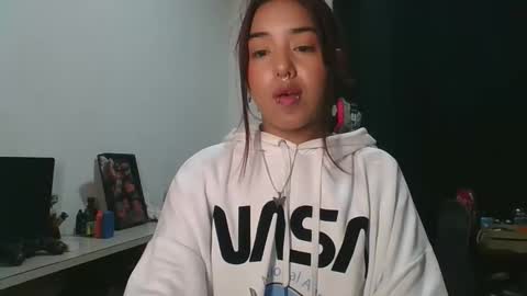 Snapshot of kahelipurple chatting on 10/24/25, 11:23 KAHELIINDEPENDENT MODEL online show from 10/24/25, 11:23