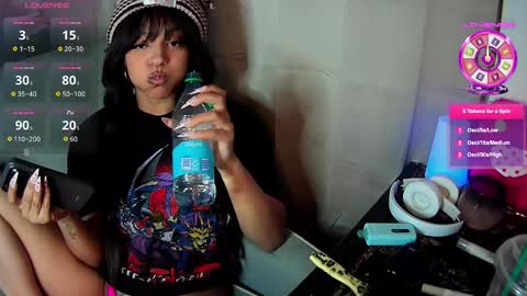 Snapshot of kaidavalentina chatting on 11/14/25, 05:17 kaidavalentina online show from 11/14/25, 05:17