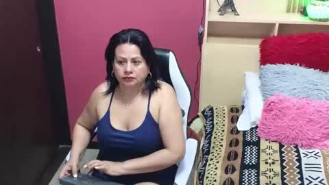 kaily jonness online show from 10/13/25, 10:54