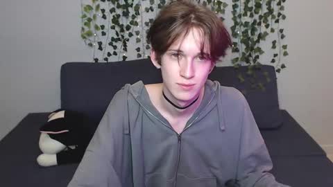 Snapshot of kaislutx chatting on 10/08/25, 07:44 slutkai online show from 10/08/25, 07:44