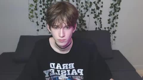 Snapshot of kaislutx chatting on 10/16/25, 07:26 slutkai online show from 10/16/25, 07:26