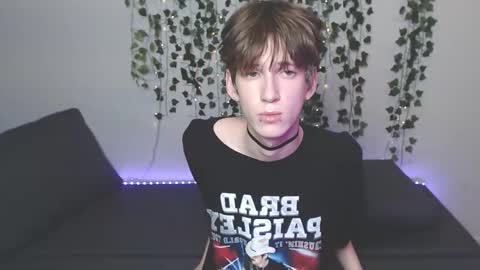 Snapshot of kaislutx chatting on 10/19/25, 07:14 slutkai online show from 10/19/25, 07:14