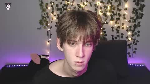 Snapshot of kaislutx chatting on 10/29/25, 10:11 slutkai online show from 10/29/25, 10:11