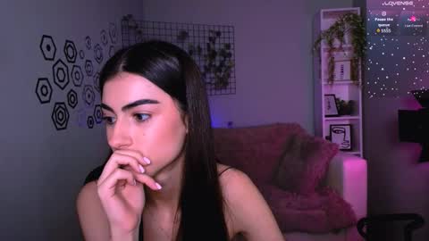 Kaisy online show from 10/18/25, 09:32