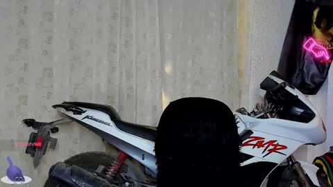 Snapshot of kaledd_musclee chatting on 12/28/24, 01:17 Kaledd musclees room Master online show from 12/28/24, 01:17