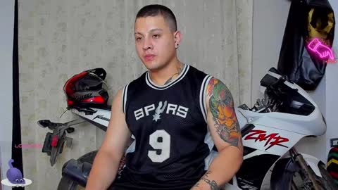 Snapshot of kaledd_musclee chatting on 12/29/24, 03:22 Kaledd musclees room Master online show from 12/29/24, 03:22