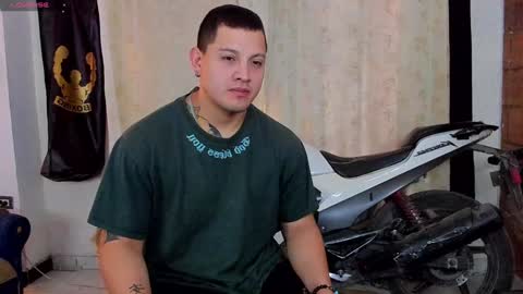 Snapshot of kaledd_musclee chatting on 01/11/25, 02:25 Kaledd musclees room Master online show from 01/11/25, 02:25