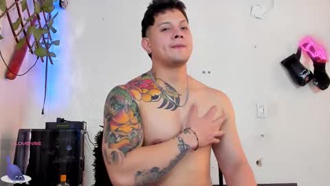 Snapshot of kaledd_musclee chatting on 02/28/25, 04:10 Kaledd musclees room Master online show from 02/28/25, 04:10