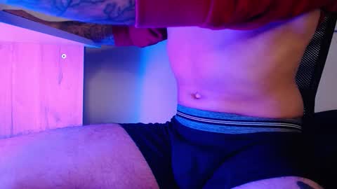 Snapshot of kali_dom chatting on 11/19/25, 09:53 kali_dom online show from 11/19/25, 09:53