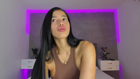 Snapshot of kaliopeh chatting on 12/14/24, 12:44 Carolina   online show from 12/14/24, 12:44