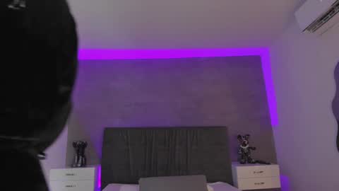 Snapshot of kaliopeh chatting on 12/20/24, 10:11 Carolina   online show from 12/20/24, 10:11