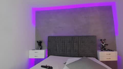 Snapshot of kaliopeh chatting on 12/21/24, 02:26 Carolina   online show from 12/21/24, 02:26