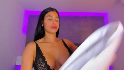 Snapshot of kaliopeh chatting on 02/10/25, 07:07 Carolina   online show from 02/10/25, 07:07