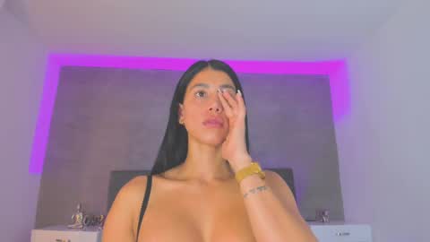 Snapshot of kaliopeh chatting on 02/27/25, 10:42 Carolina   online show from 02/27/25, 10:42