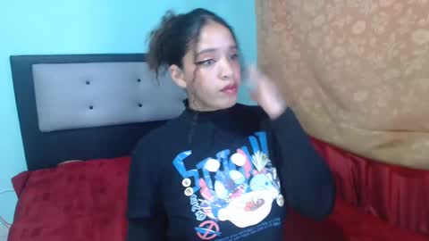 Snapshot of kalipso_n_jones chatting on 12/17/24, 04:53 Kalipso and Jones online show from 12/17/24, 04:53