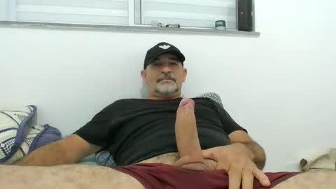 Snapshot of kaliu2021 chatting on 10/28/25, 07:34 kaliu2021 online show from 10/28/25, 07:34