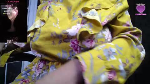 Alisha online show from 10/22/25, 10:04