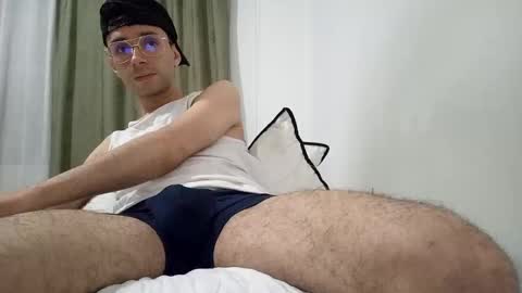 Snapshot of kamiloonfire chatting on 11/15/25, 05:38 kamiloonfire online show from 11/15/25, 05:38