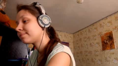 Mari  Simmons online show from 09/19/25, 07:21