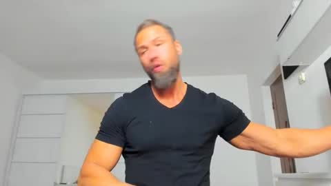 Snapshot of kanegriffin26 chatting on 01/16/25, 05:12 Kane OF strongkane online show from 01/16/25, 05:12