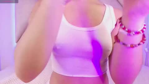 Snapshot of kanela_miller_ chatting on 09/12/25, 12:05 Cami online show from 09/12/25, 12:05
