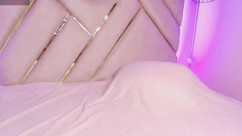 Snapshot of kanela_miller_ chatting on 09/13/25, 12:05 Cami online show from 09/13/25, 12:05