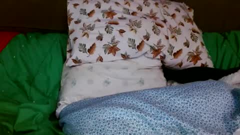 kaonashi69 online show from 10/10/25, 12:59