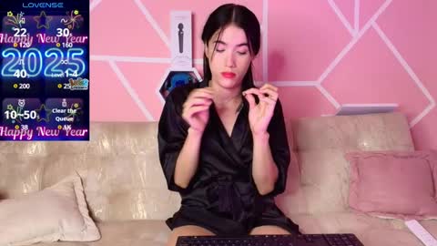 Snapshot of kaoriille chatting on 02/07/25, 01:47 kaoriille online show from 02/07/25, 01:47