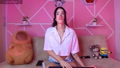 Snapshot of kaoriille chatting on 11/04/25, 12:15 kaoriille online show from 11/04/25, 12:15