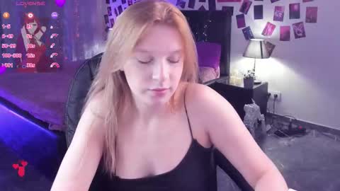 Lera online show from 10/25/25, 08:58