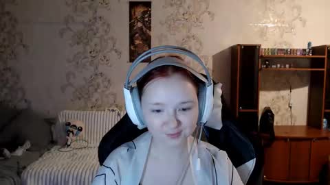 Snapshot of karicynthia chatting on 09/14/25, 03:11 Lisa Backler online show from 09/14/25, 03:11
