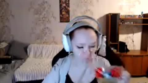 Snapshot of karicynthia chatting on 09/16/25, 04:19 Lisa Backler online show from 09/16/25, 04:19