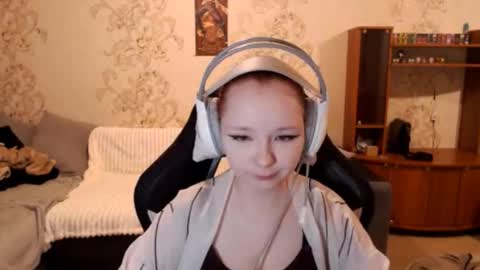 Snapshot of karicynthia chatting on 09/19/25, 03:24 Lisa Backler online show from 09/19/25, 03:24
