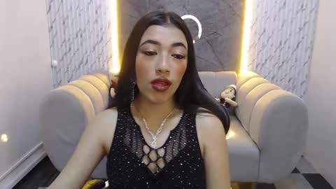 Snapshot of karime_b_ chatting on 10/18/25, 12:39 karime_b_ online show from 10/18/25, 12:39