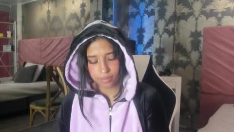 Karina online show from 10/06/25, 07:11