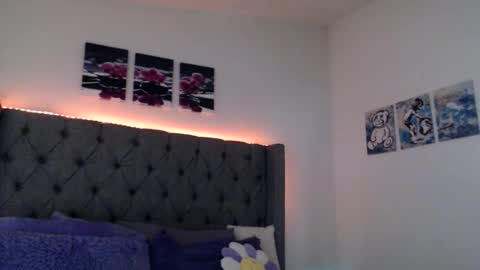 Snapshot of karinakummings chatting on 11/22/25, 08:52 karinakummings online show from 11/22/25, 08:52