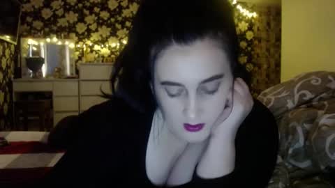 Snapshot of karinkabrunetka2 chatting on 12/24/24, 08:22 karinkabrunetka2 online show from 12/24/24, 08:22