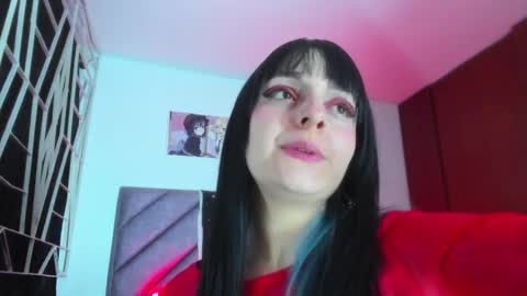 KARINNA  RAVEN online show from 11/19/25, 12:32