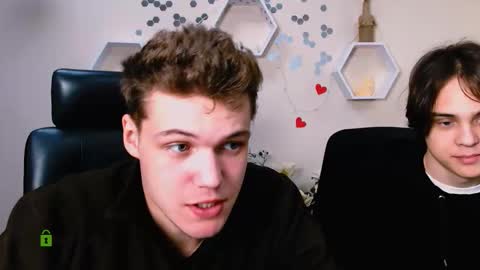 Snapshot of karl_mans chatting on 10/12/25, 08:35 Karl online show from 10/12/25, 08:35