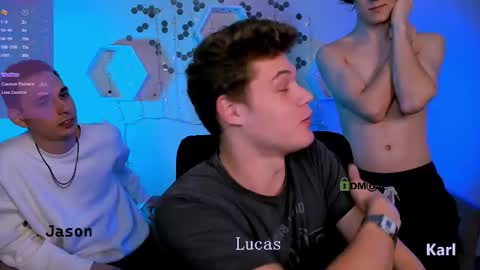 Snapshot of karl_mans chatting on 11/17/25, 08:25 Karl online show from 11/17/25, 08:25