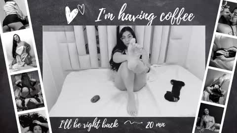 Snapshot of karla_hernandez chatting on 09/22/25, 11:01 Karla online show from 09/22/25, 11:01