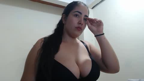 karla_lov3 online show from 11/23/25, 04:23