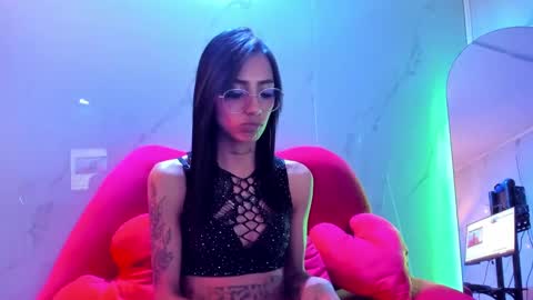 Snapshot of karlaslutskinny__ chatting on 10/08/25, 03:09 karlaslutskinny__ online show from 10/08/25, 03:09
