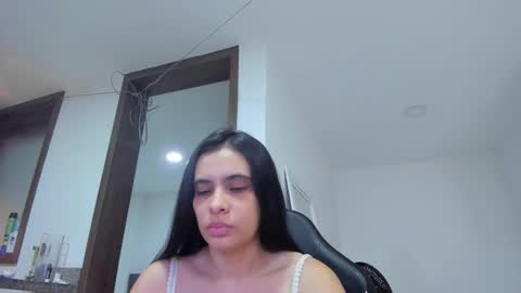 Snapshot of karlavx_01 chatting on 10/10/25, 10:20 karlavx_01 online show from 10/10/25, 10:20
