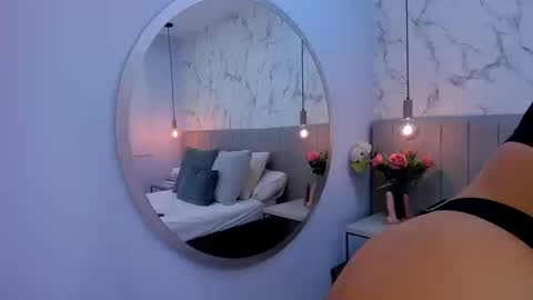 karlla_brown online show from 09/12/25, 12:38